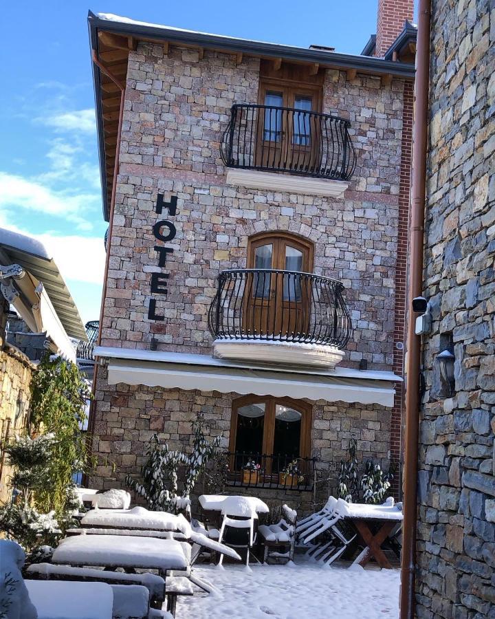 Hotel Ambassador Voskopoje Exterior photo