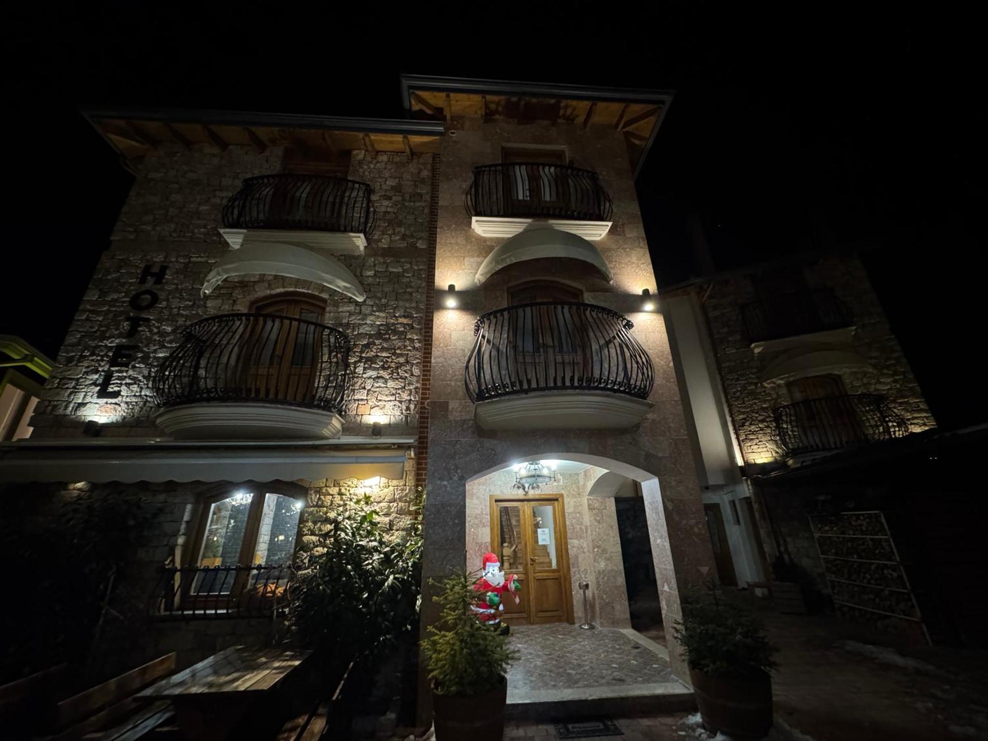 Hotel Ambassador Voskopoje Exterior photo